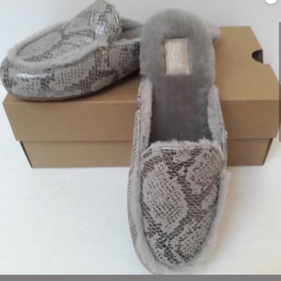 🎈FINAL SALE 🎈UGG Lane Sheepskin Slip On Mule Snake Embossed NEW * - Picture 2 of 10